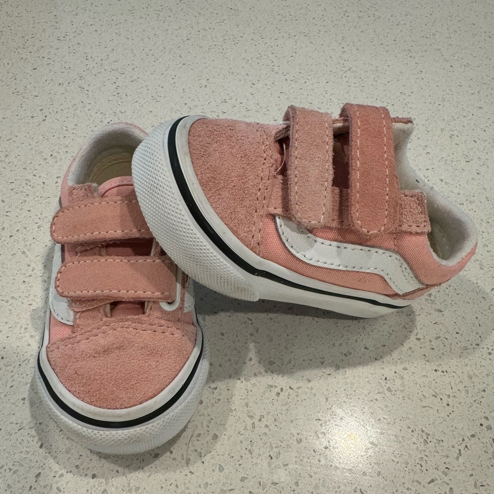 Vans Old Skool Sneaker - Toddler/Walker Sz. 4